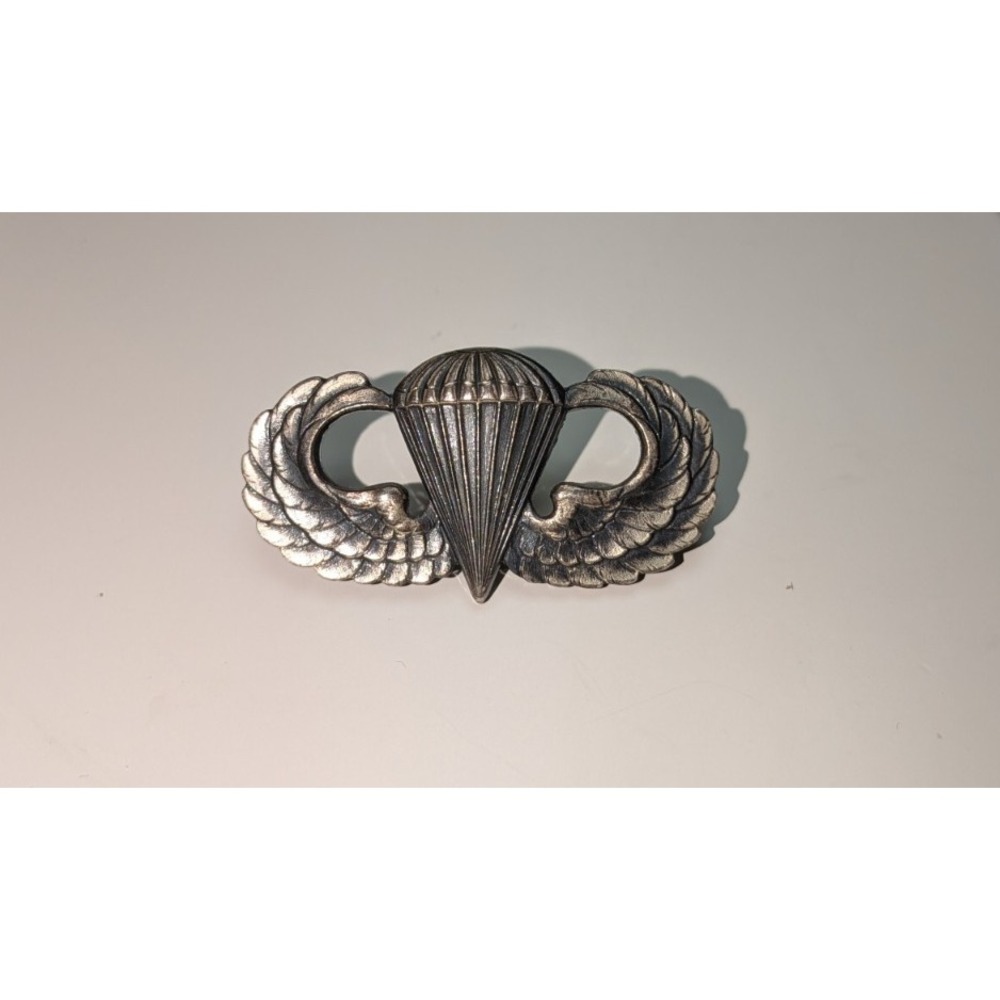 Korean WarAIrborn Sterling Silver Hilborn & Hamburger 307 Jump Wings & Parachute